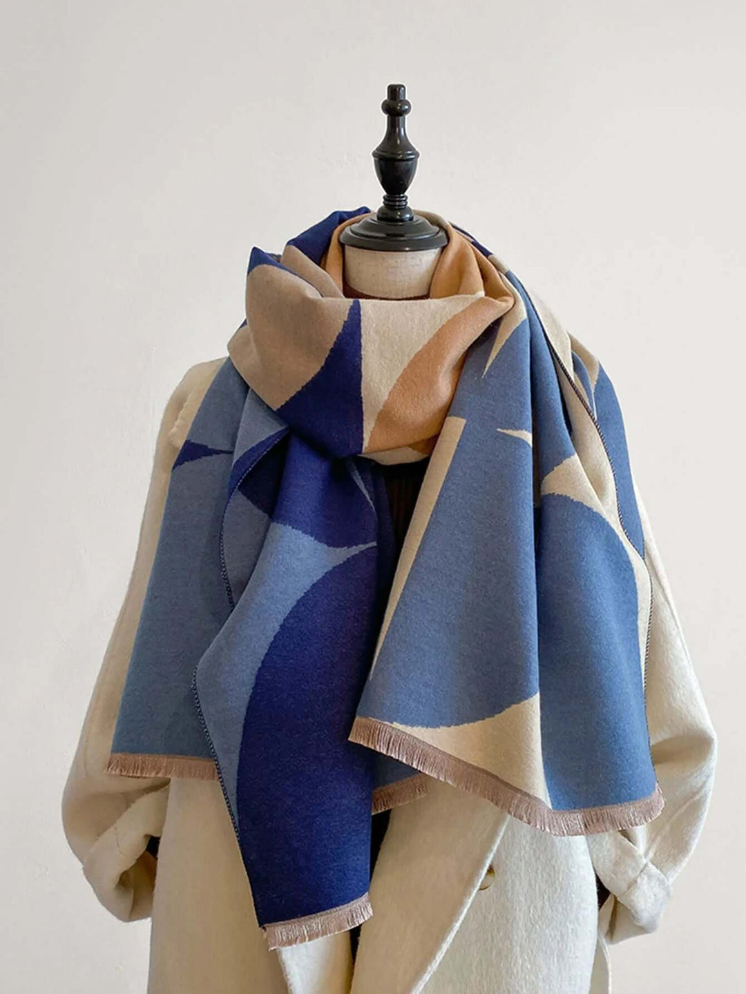 Reversible Winter Scarf for Women – Two Looks, One Soft Wrap