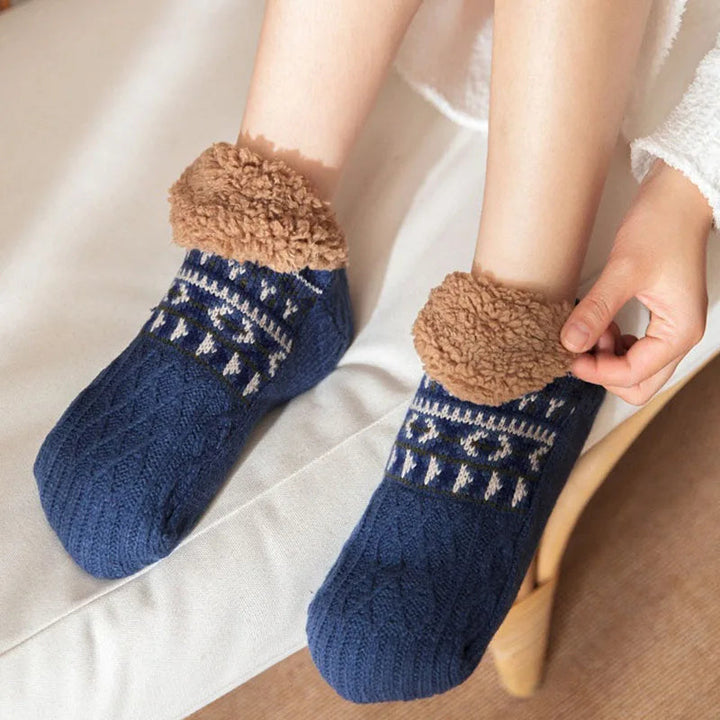 Plushley™ Snowflake Pattern Fleece-Lined Socks with Non-Slip Grips