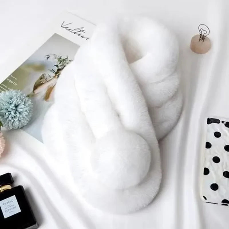 Plush Faux Fur Loop Scarf for Soft, Cozy Winter Warmth