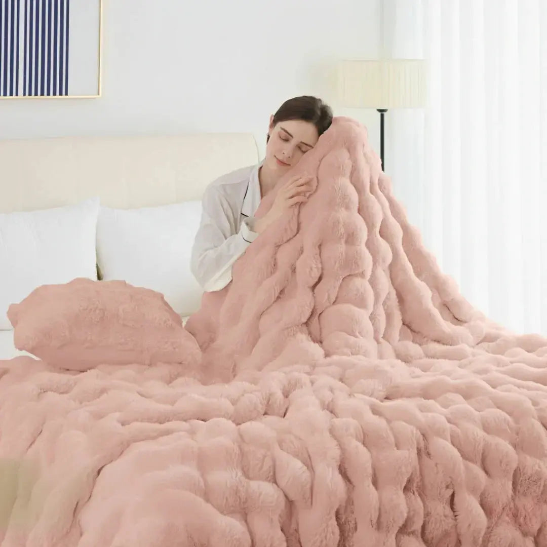 Reversible Faux Rabbit Fur Throw Blanket with Velvet Back
