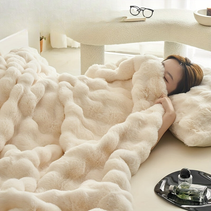Double-Sided Fleece Blanket – Soft, Warm &amp; Stylish for All Seasons
