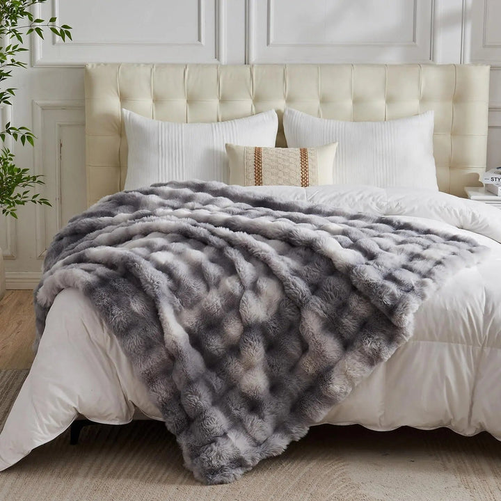 Reversible Faux Rabbit Fur Throw Blanket with Velvet Back