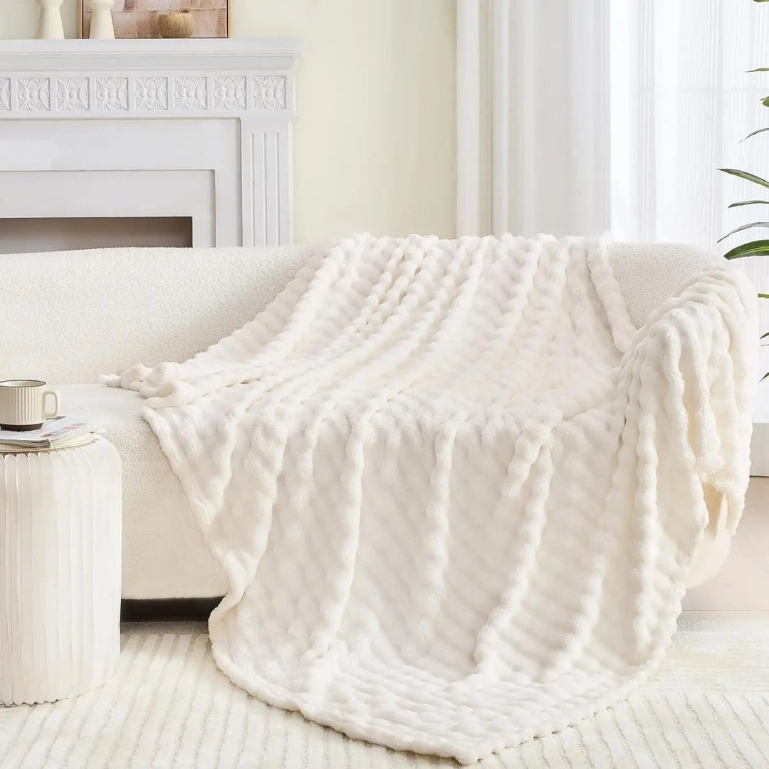 3D Bubble Plush Blanket with Cloud-Soft Raised Texture