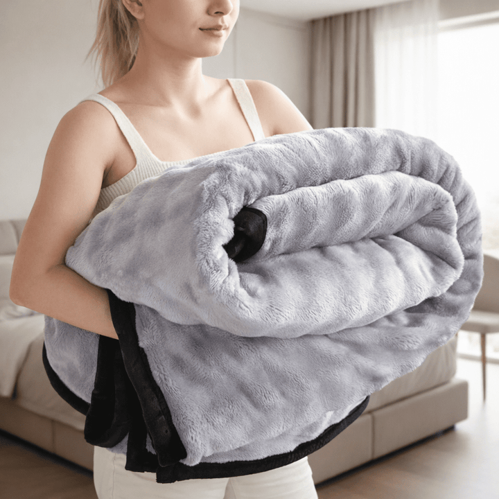 Double-Sided Plush Fleece Blanket, Ultra-Soft and Cozy