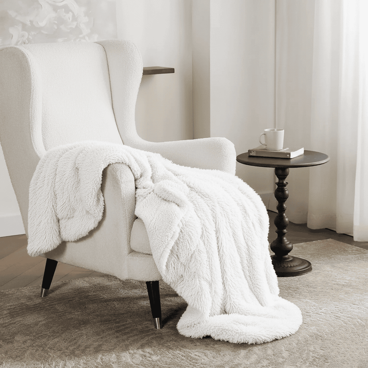 Silky Faux Fur Throw Blanket with Velvety Soft Warmth