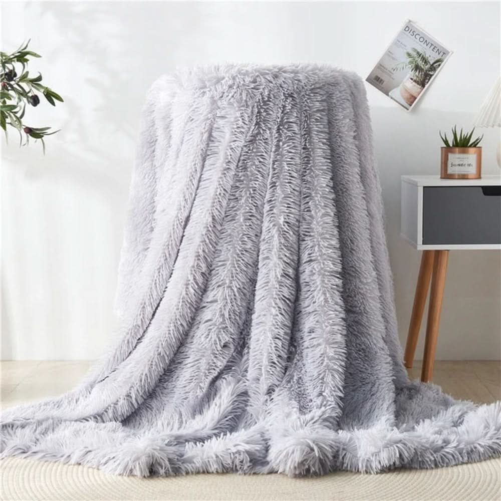 Silky Faux Fur Throw Blanket with Velvety Soft Warmth