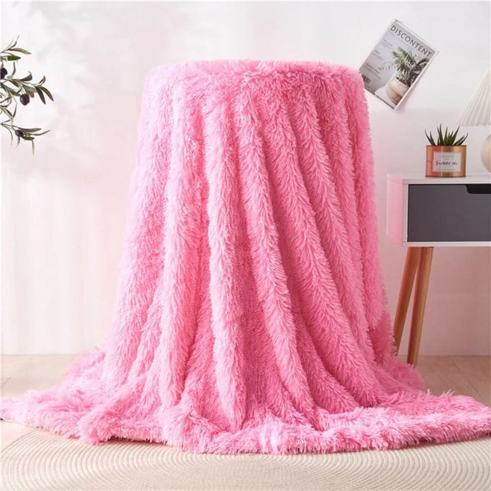 Silky Faux Fur Throw Blanket with Velvety Soft Warmth