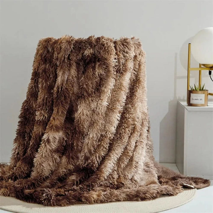 Silky Faux Fur Throw Blanket with Velvety Soft Warmth