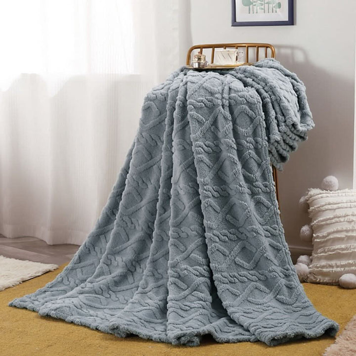 Lightweight 3D Textured Fleece Blanket for Couch, Bed &amp; Travel