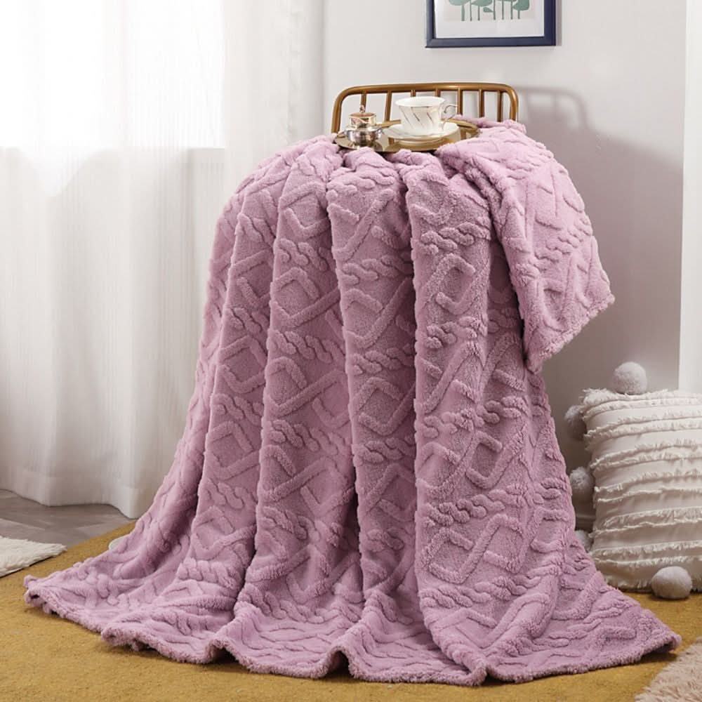 Lightweight 3D Textured Fleece Blanket for Couch, Bed &amp; Travel