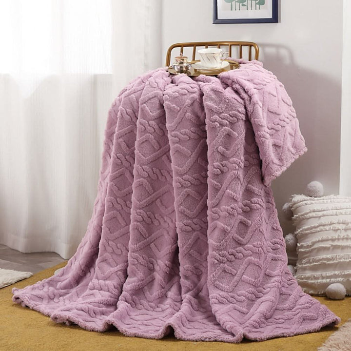 Lightweight 3D Textured Fleece Blanket for Couch, Bed &amp; Travel