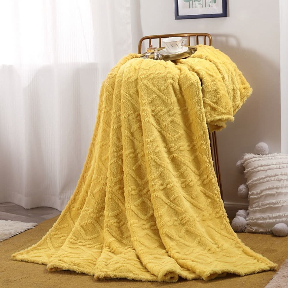 Lightweight 3D Textured Fleece Blanket for Couch, Bed &amp; Travel