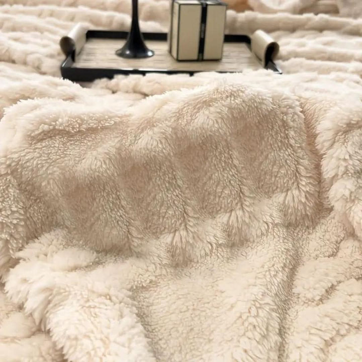 Lightweight 3D Textured Fleece Blanket for Couch, Bed &amp; Travel
