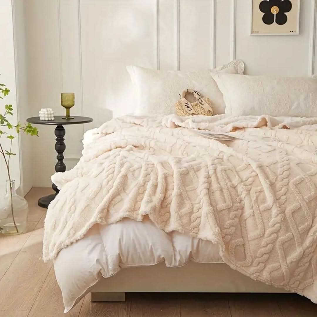 Lightweight 3D Textured Fleece Blanket for Couch, Bed &amp; Travel