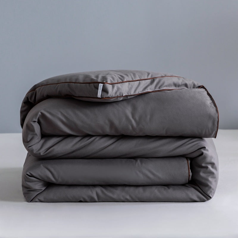 Ladies temperature-regulating year-round comforter