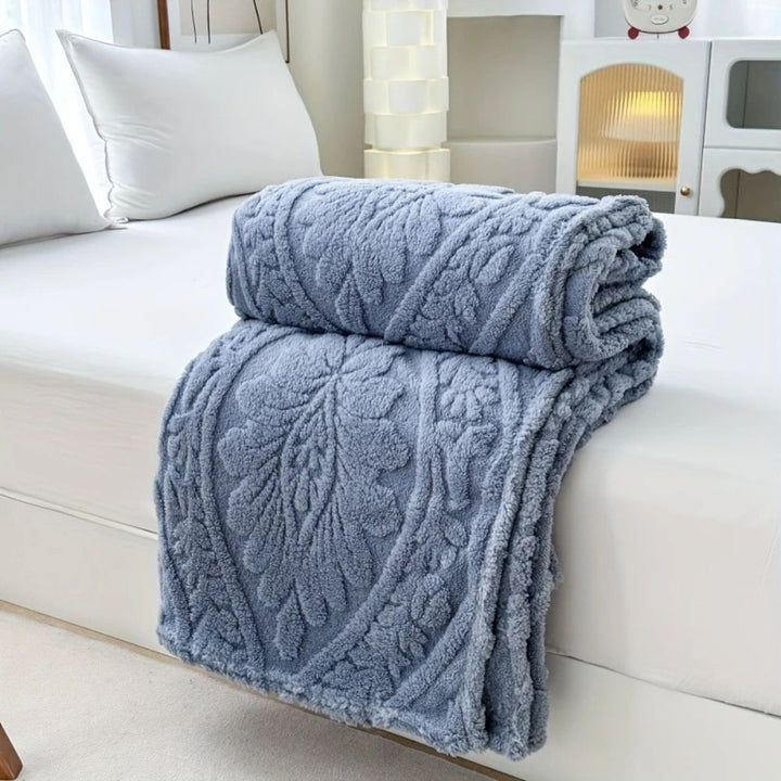 Geometric Jacquard Fleece Throw – Soft Microfiber in Four Sizes