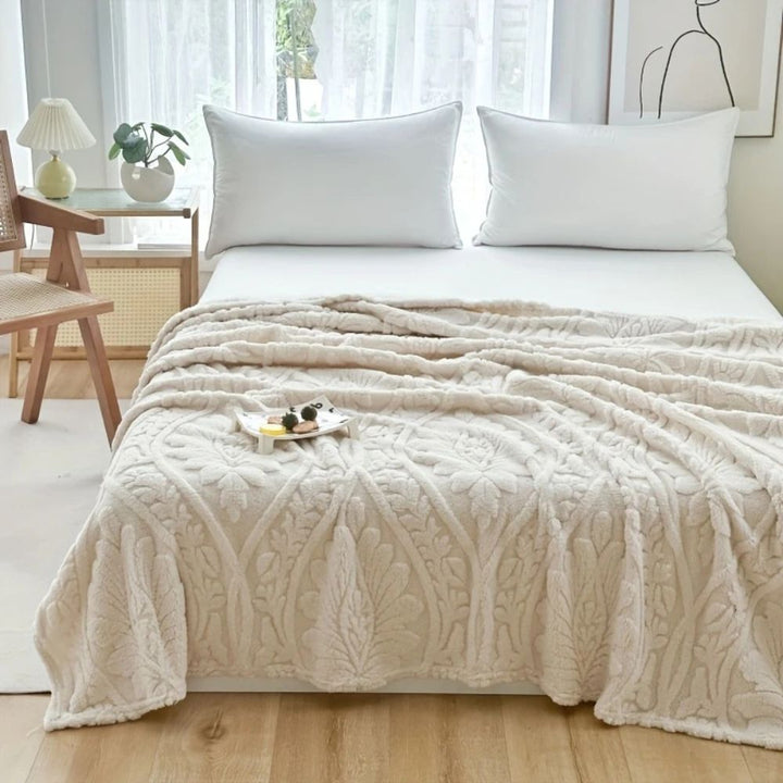 Geometric Jacquard Fleece Throw – Soft Microfiber in Four Sizes