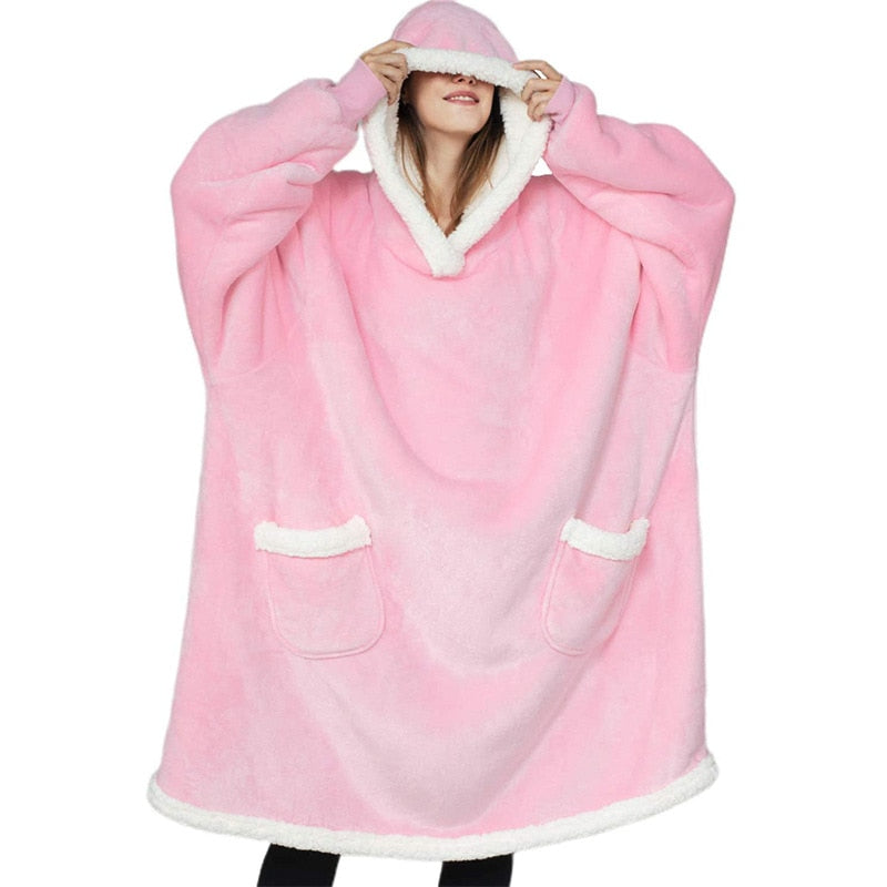 Fluffy Fleece Blanket with Sleeves for Women – Hands-Free Cozy