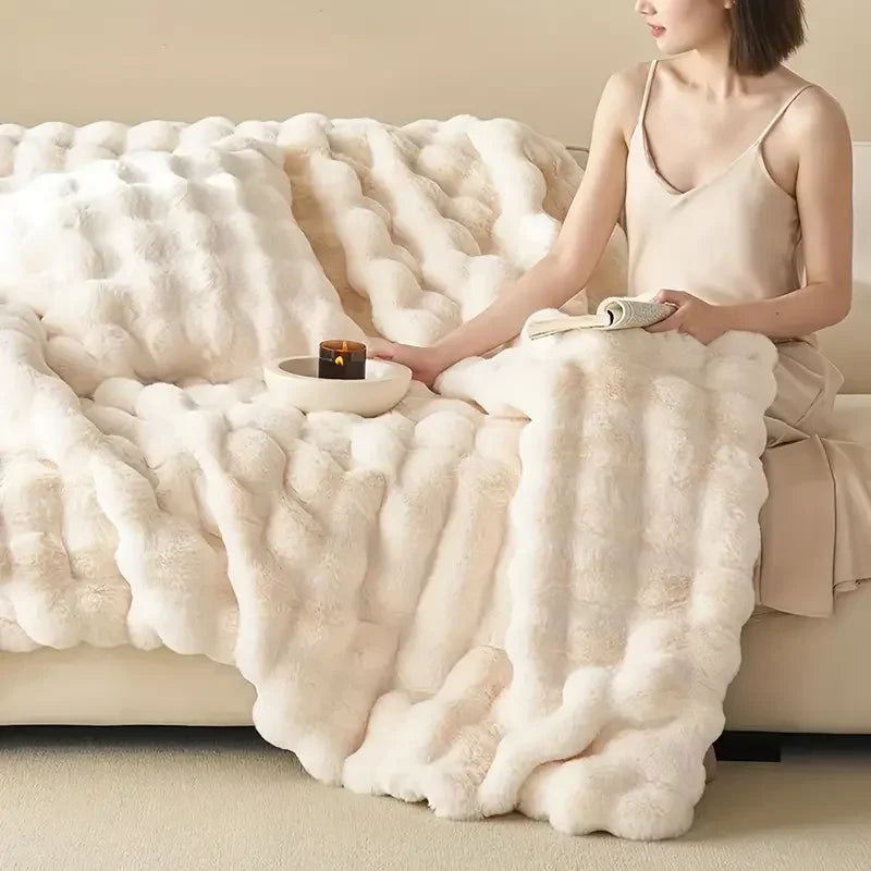 PlushCozy - Faux Fur Winter Blanket