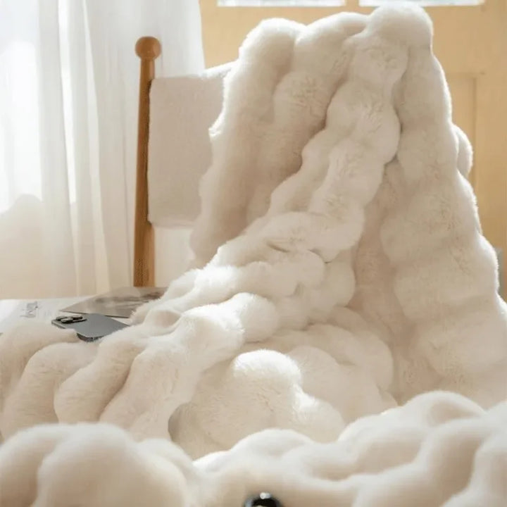 Reversible Cozy Throw Blanket Textured Home Accent for All Seasons