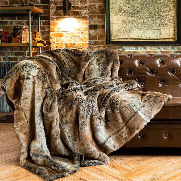 Luxury Faux Fur Blanket - Soft &amp; Warm - Winter Throw - For Sofa &amp; Bedroom