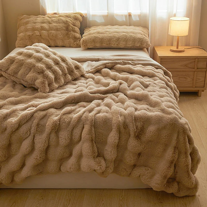 Ultra-Soft Faux Fur Blanket, Thick and Velvety for Cold Days