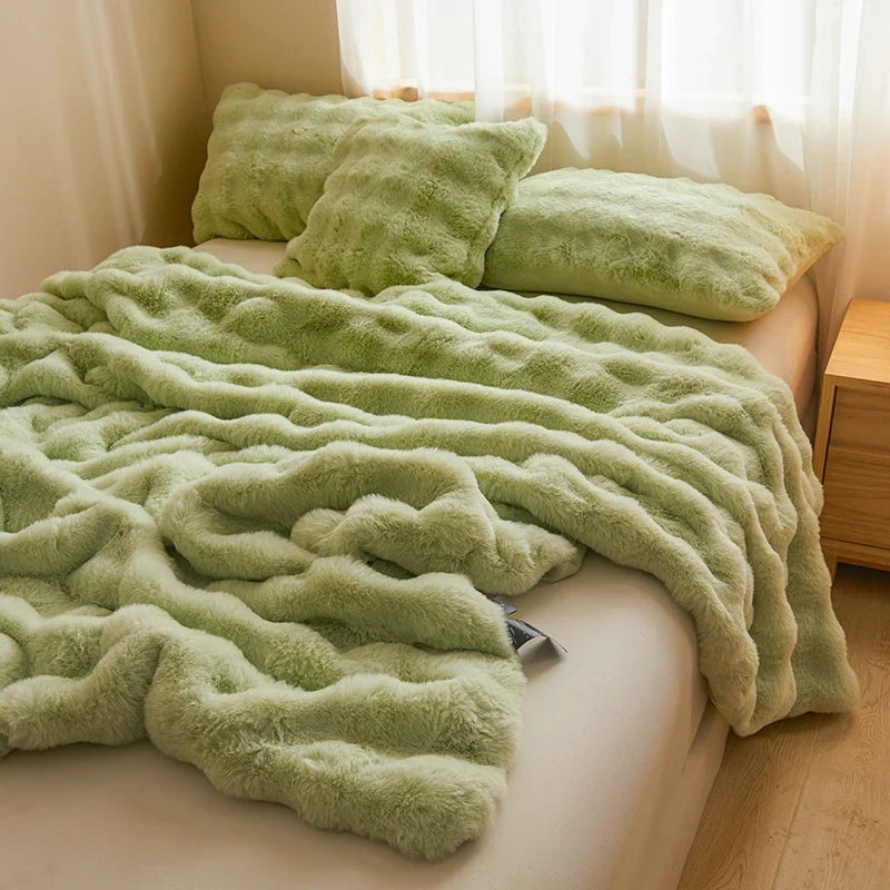 Ultra-Soft Faux Fur Blanket, Thick and Velvety for Cold Days