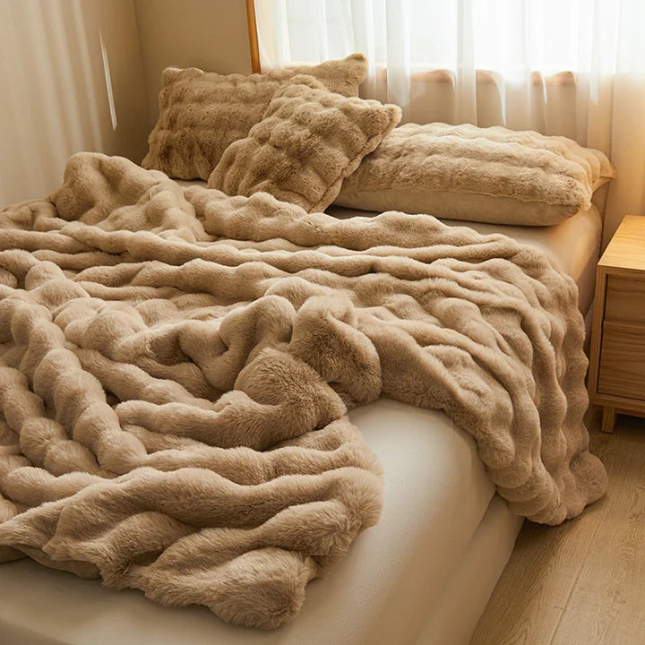 Ultra-Soft Faux Fur Blanket, Thick and Velvety for Cold Days