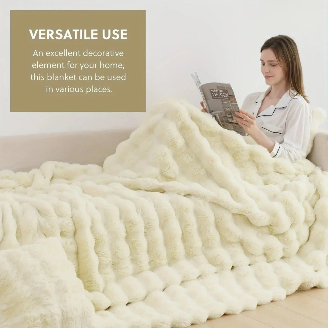 Reversible Faux Rabbit Fur Throw Blanket with Velvet Back