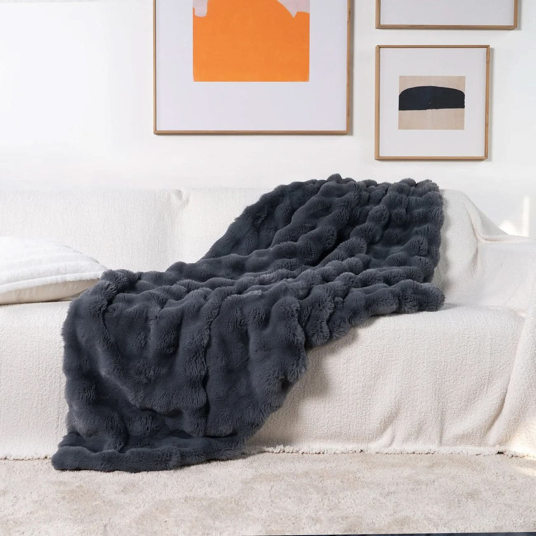 Ultra-Soft Double-Layer Faux Fur Throw for Year-Round Comfort