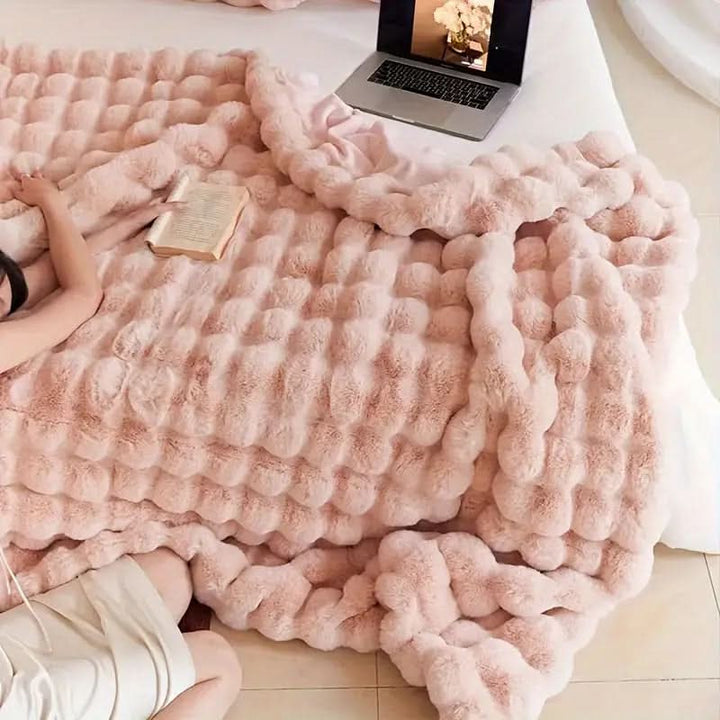 Ultra-Soft Double-Layer Faux Fur Throw for Year-Round Comfort