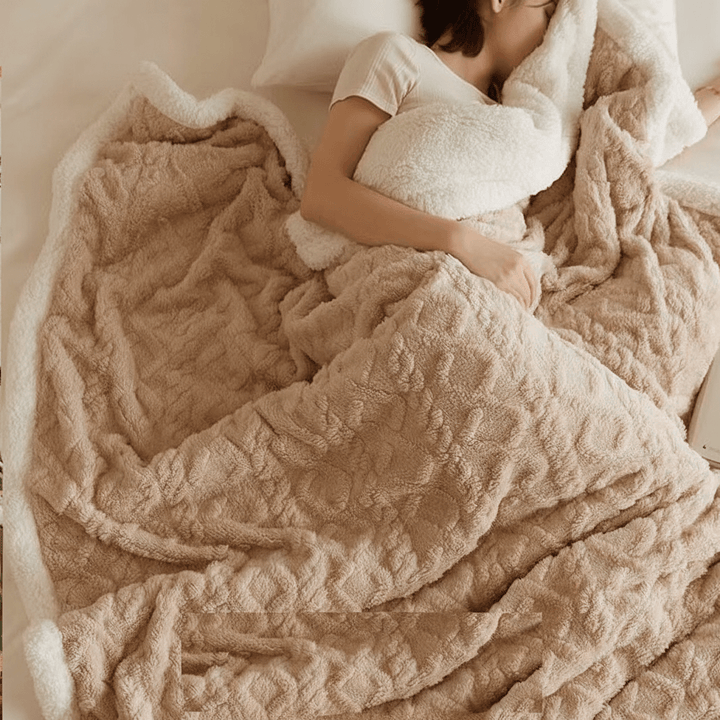 Lamb Velvet Flannel Blanket, Lightweight Warmth for Home and Office