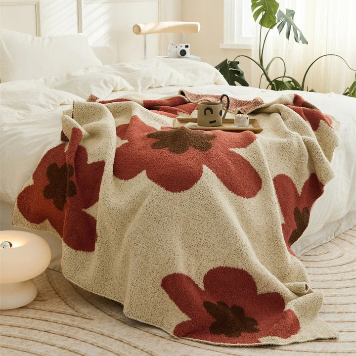 Elegance and warmth for your home with the soft flower blanket
