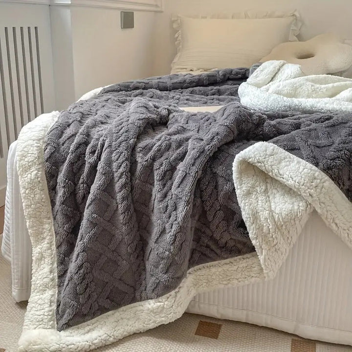 Reversible Brushed Sherpa Blanket – Heavy, Warm and Soft