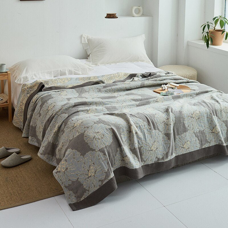 Soft Japanese Cotton Throw Blanket with Anti-Pilling Finish