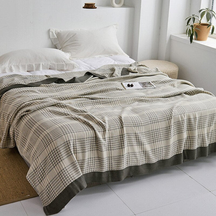 Soft Japanese Cotton Throw Blanket with Anti-Pilling Finish