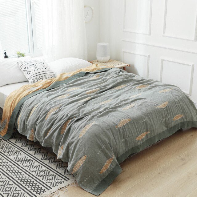 Soft Japanese Cotton Throw Blanket with Anti-Pilling Finish