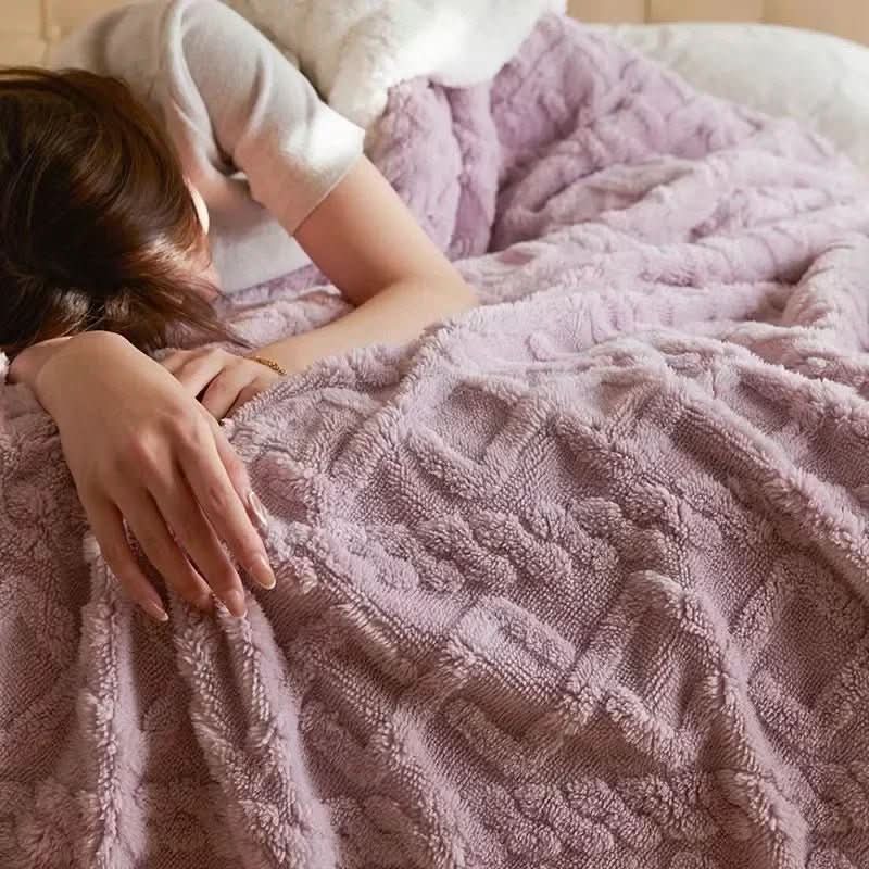 Reversible Winter Blanket, Warm and Modern Two-Sided Throw