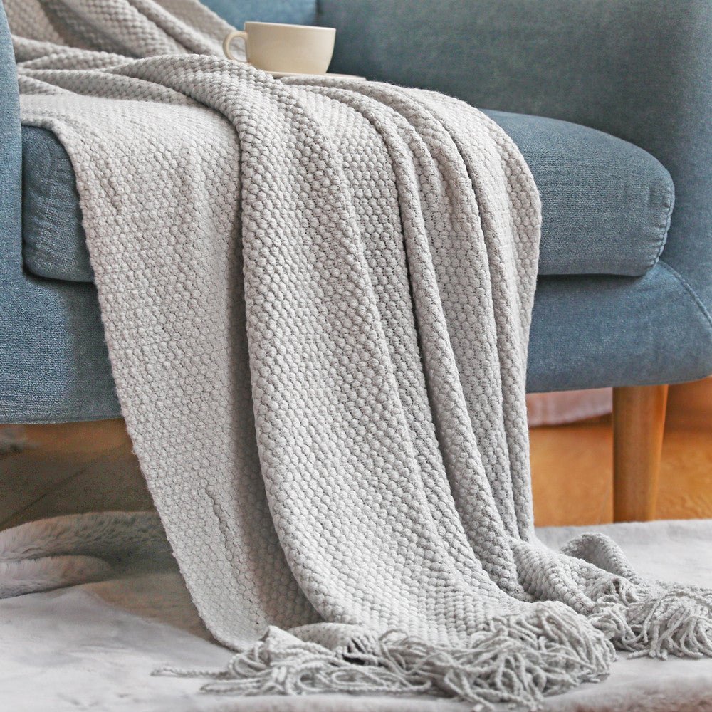 Scandinavian Knit Blanket – Soft Throw for Couch and Bed