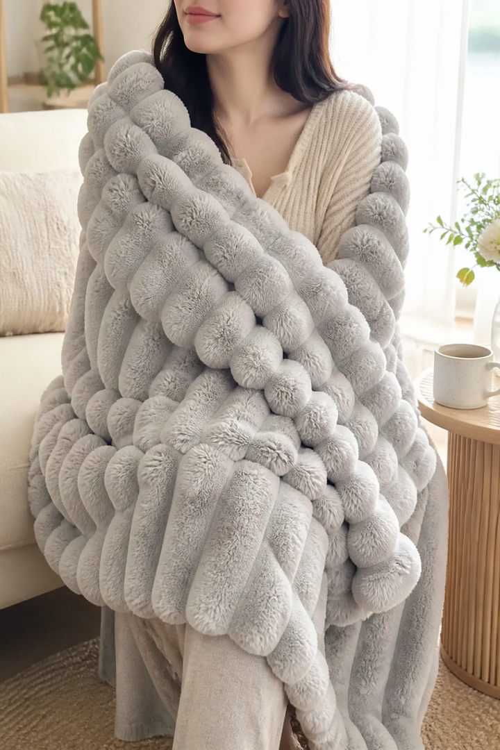 Two-Tone Reversible Plush Blanket – Fluffy Plush Meets Silky Velour