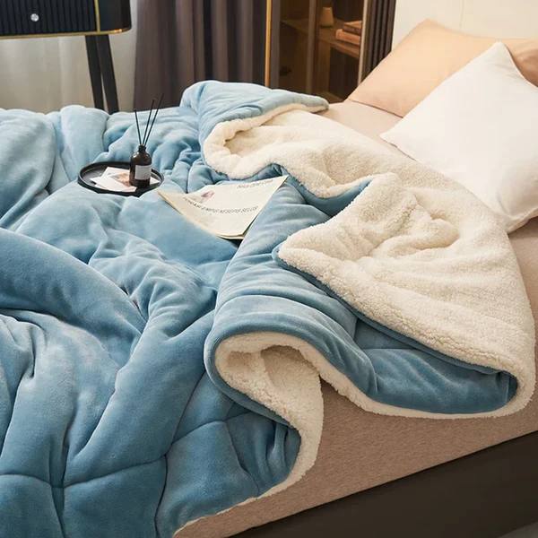 Plush Fleece Throw Blanket – Velvety Soft in 10 Colors