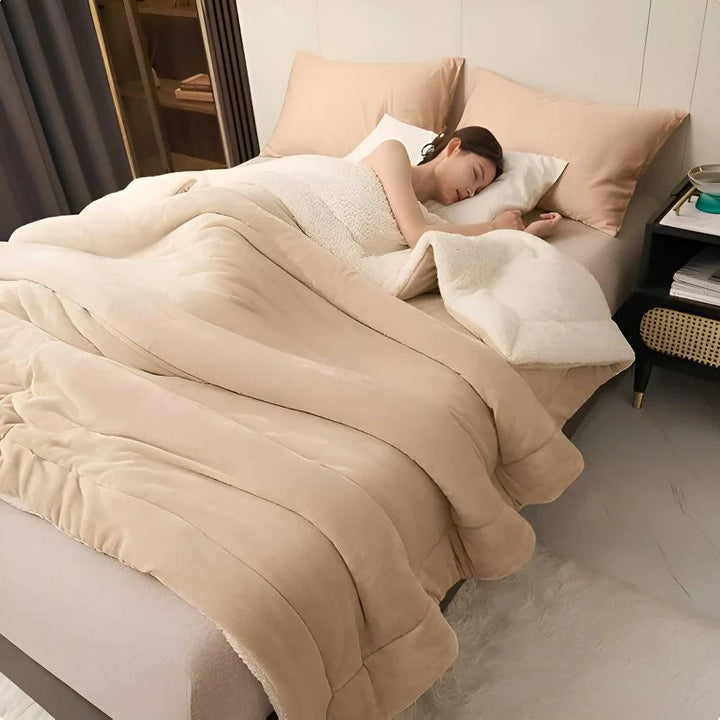 Plush Fleece Throw Blanket – Velvety Soft in 10 Colors